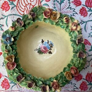 VINTAGE CAPODIMONTE  ITALIAN HAND PAINTED/SCULPTED BOWL